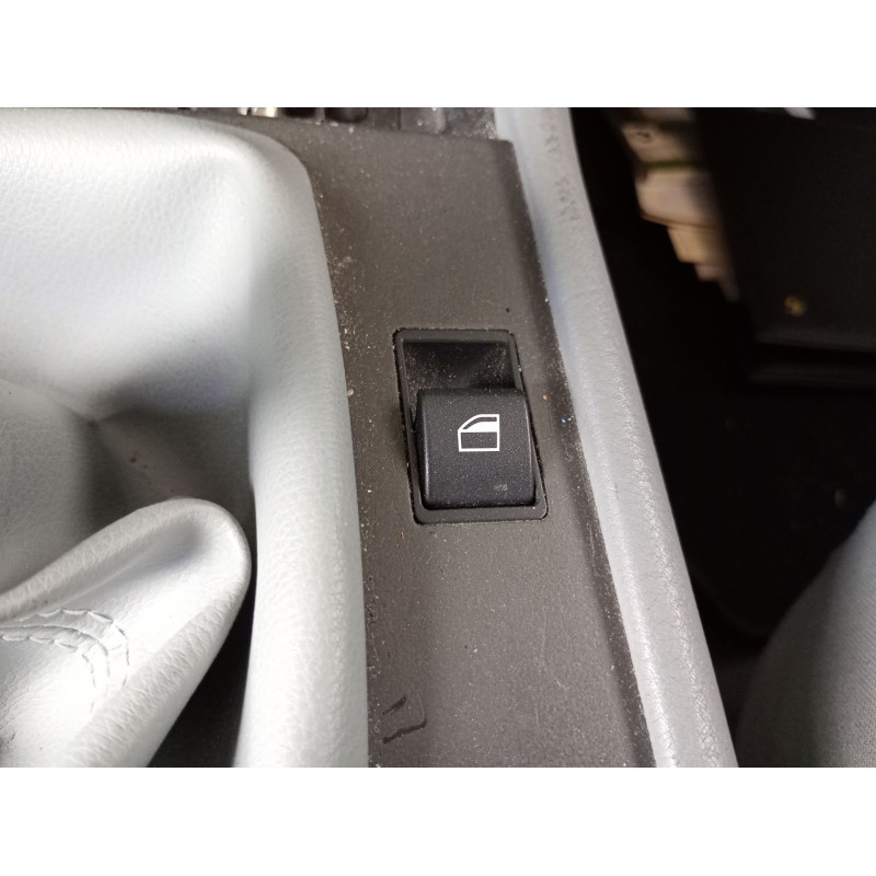 Recambio de mando elevalunas delantero derecho para bmw 3 (e46) 320 d referencia OEM IAM 0  