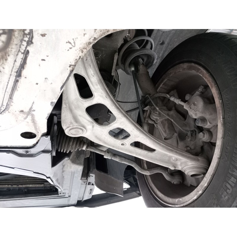 Recambio de brazo suspension inferior delantero derecho para bmw 3 (e46) 320 d referencia OEM IAM 0  