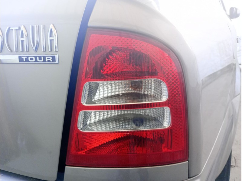 Recambio de piloto trasero derecho para skoda octavia ii (1z3) 1.9 tdi referencia OEM IAM   