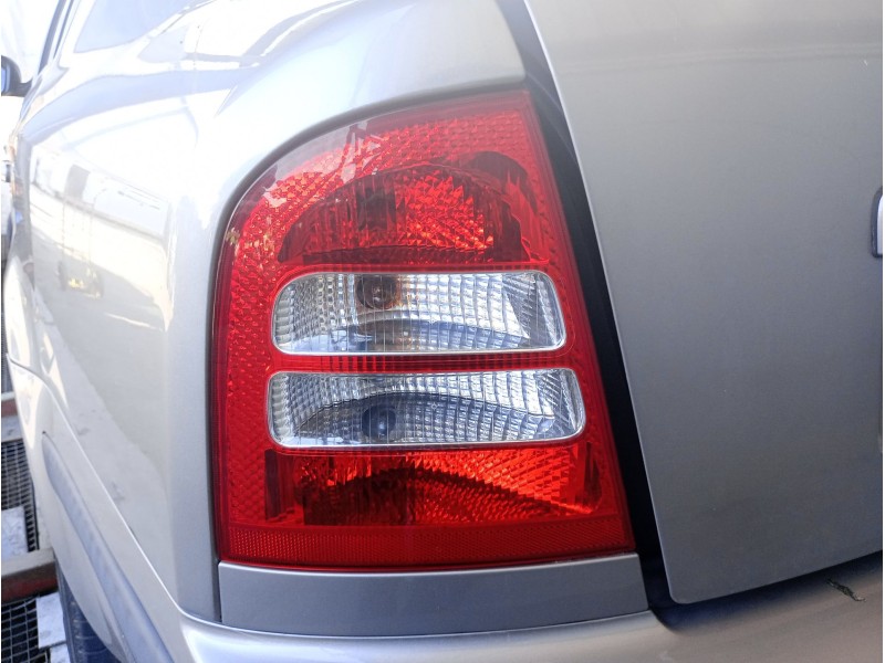 Recambio de piloto trasero izquierdo para skoda octavia ii (1z3) 1.9 tdi referencia OEM IAM   