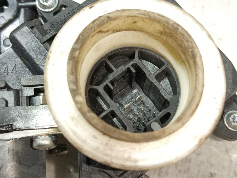 Recambio de elevalunas delantero derecho para toyota verso (_r2_) 1.6 d4-d (war20_) referencia OEM IAM  857100F031 