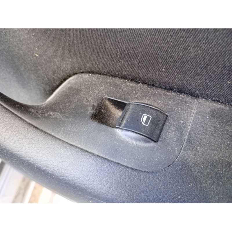 Recambio de mando elevalunas trasero derecho para audi a4 b7 avant (8ed) 2.5 tdi referencia OEM IAM   