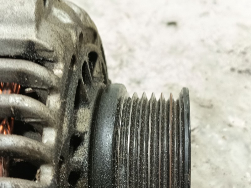 Recambio de alternador para chevrolet aveo hatchback (t300) 1.2 referencia OEM IAM   