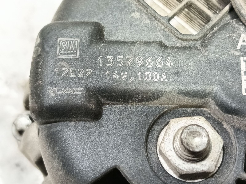 Recambio de alternador para chevrolet aveo hatchback (t300) 1.2 referencia OEM IAM   