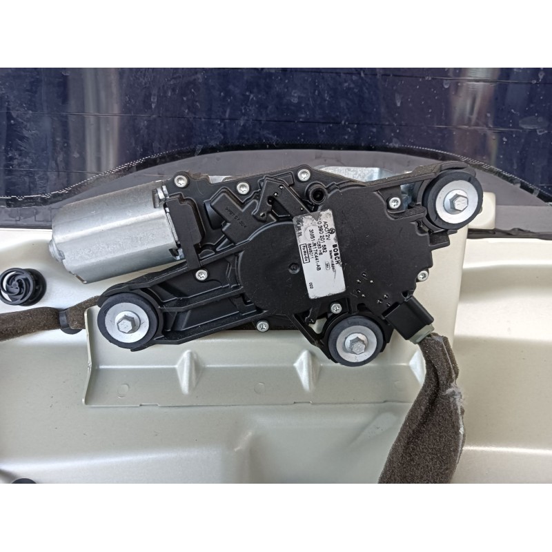 Recambio de porton trasero para volvo v50 familiar 2.0 d kinetic referencia OEM IAM   