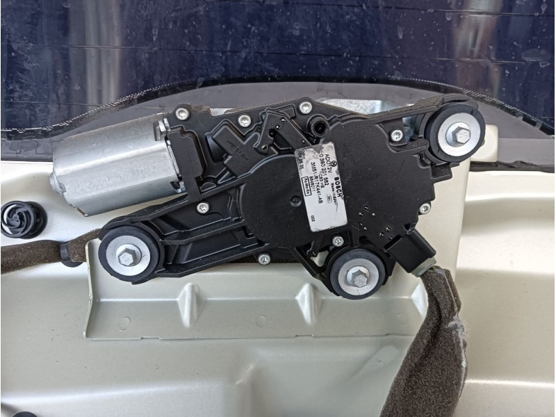 Recambio de porton trasero para volvo v50 familiar 2.0 d kinetic referencia OEM IAM   