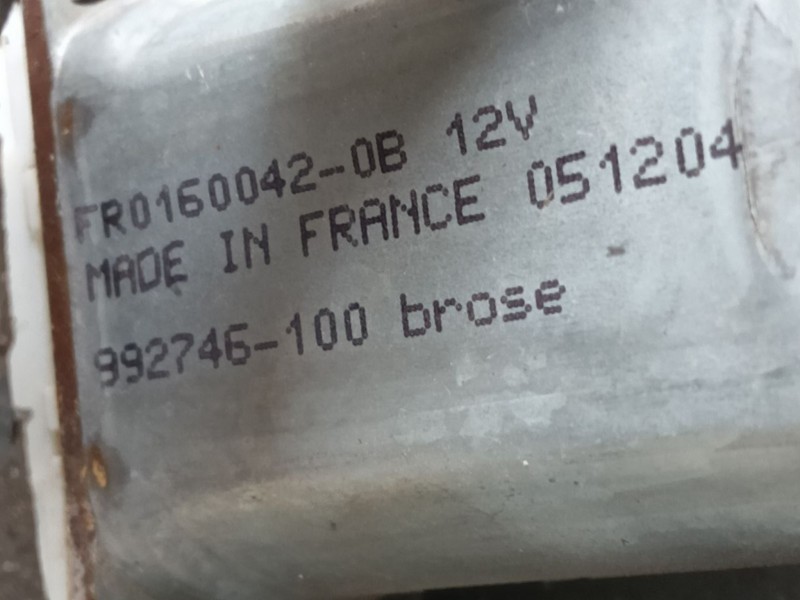 Recambio de puerta delantera derecha para volvo v50 familiar 2.0 d kinetic referencia OEM IAM   