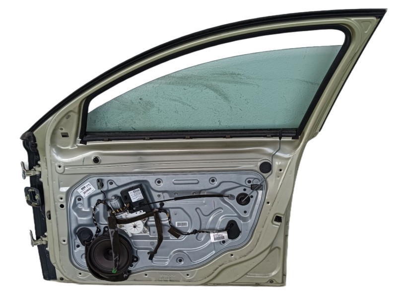 Recambio de puerta delantera derecha para volvo v50 familiar 2.0 d kinetic referencia OEM IAM   
