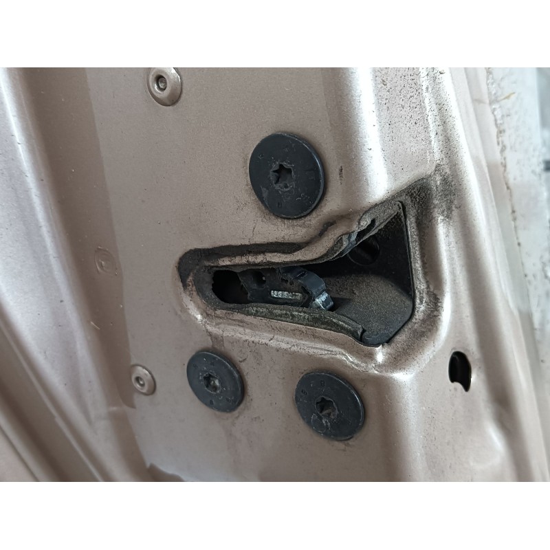 Recambio de puerta trasera izquierda para renault modus authentique referencia OEM IAM   