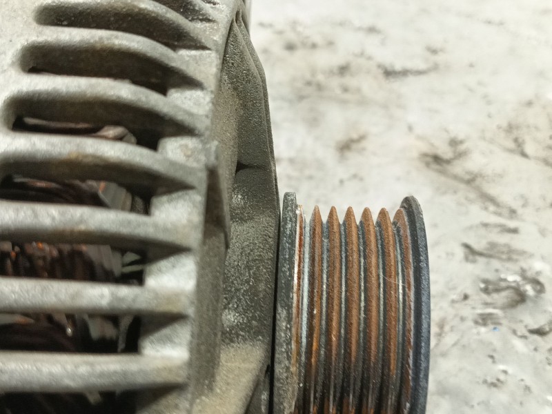 Recambio de alternador para opel vectra b berlina 1.6 16v referencia OEM IAM   