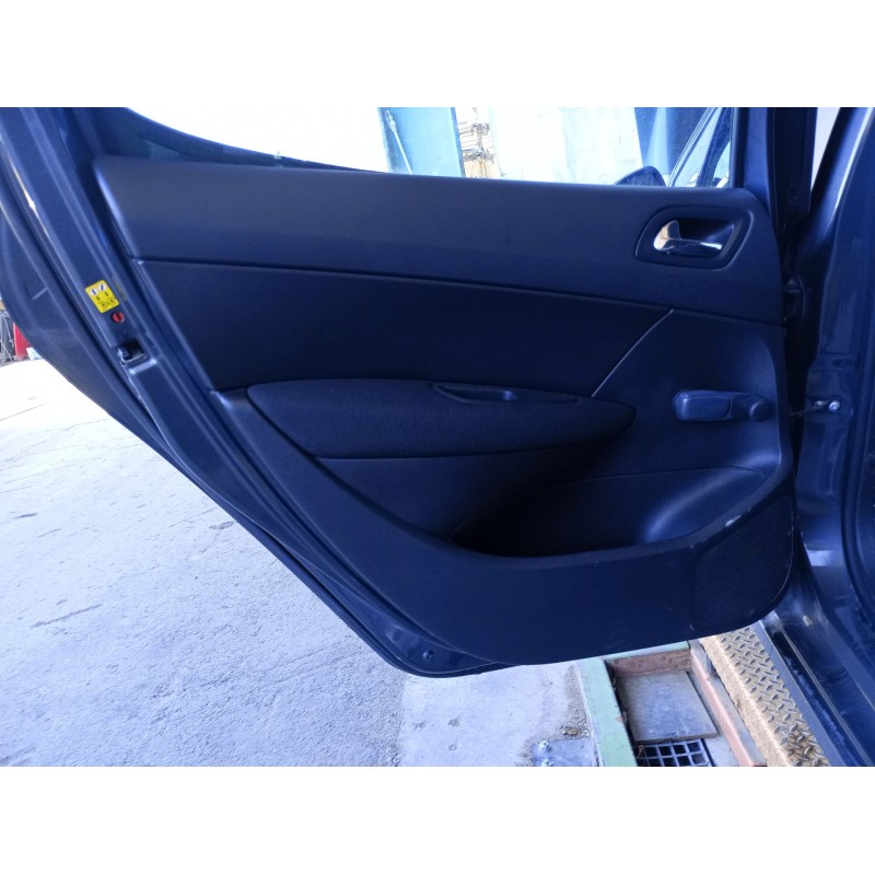 Recambio de guarnecido puerta trasera izquierda para peugeot 308 i (4a_, 4c_) 1.6 hdi referencia OEM IAM   