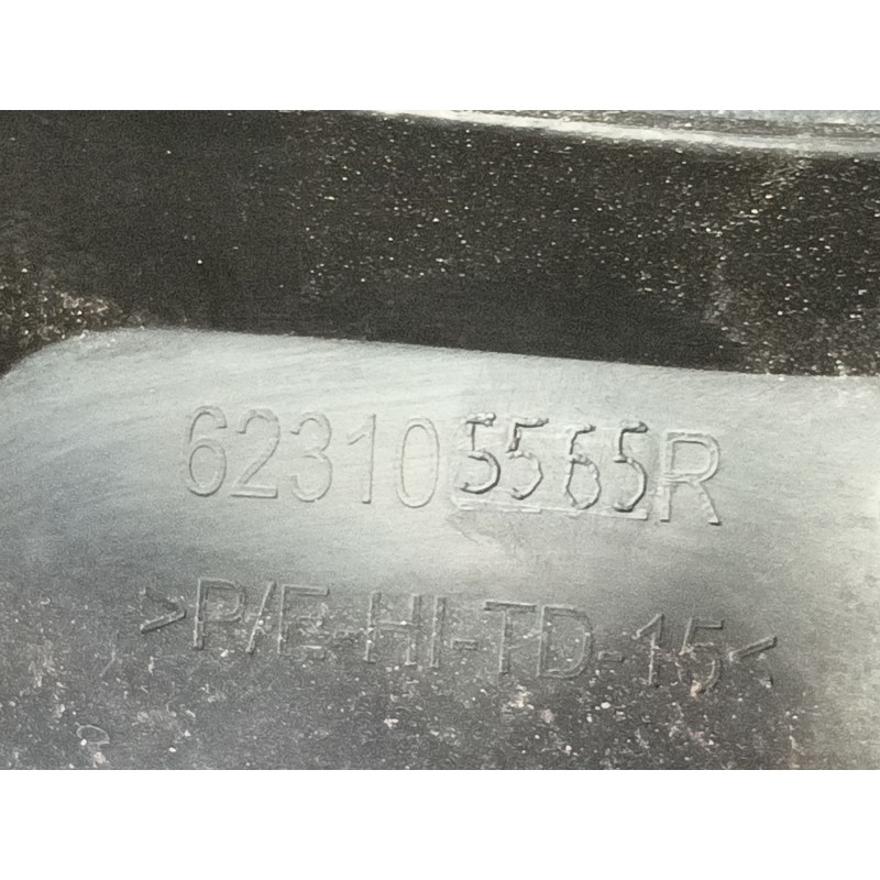 Recambio de rejilla delantera para renault captur ii referencia OEM IAM   