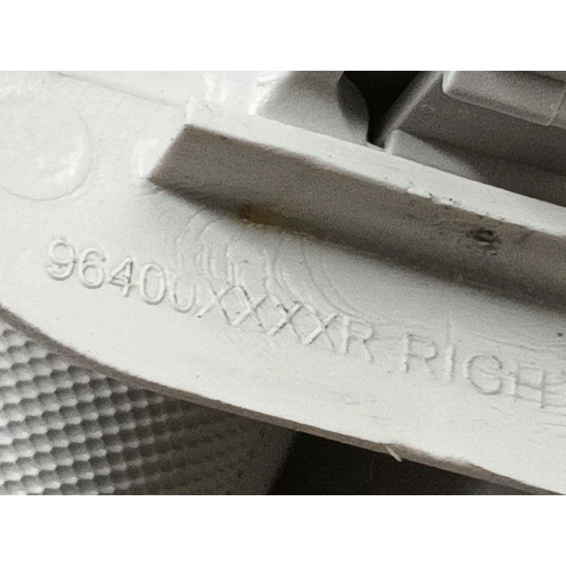 Recambio de parasol derecho para renault captur ii referencia OEM IAM   