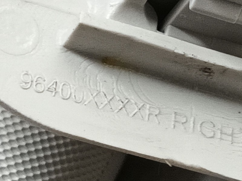 Recambio de parasol derecho para renault captur ii referencia OEM IAM   