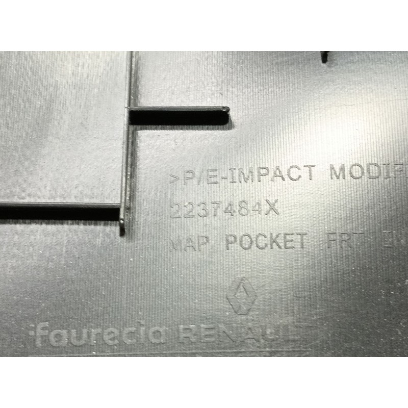 Recambio de guarnecido puerta delantera derecha para renault captur ii referencia OEM IAM   
