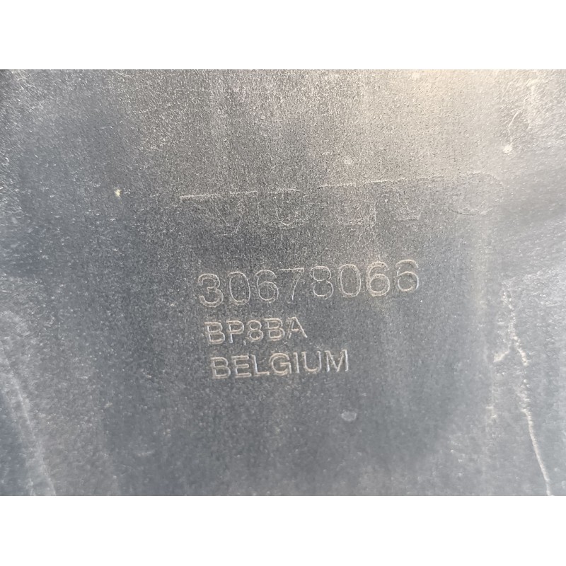 Recambio de paragolpes trasero para volvo v50 familiar 2.0 diesel cat referencia OEM IAM  30678066 