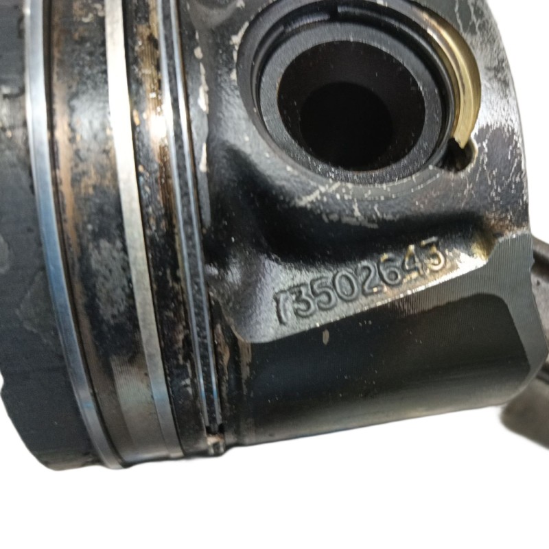 Recambio de piston para opel corsa d expression referencia OEM IAM  55223301 