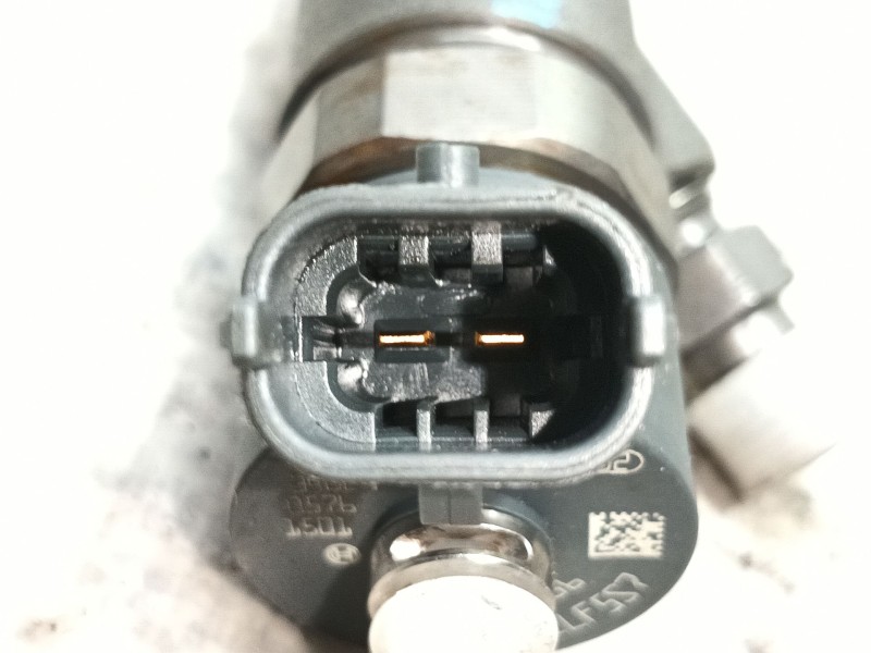 Recambio de inyector para hyundai tucson (jm) 2.0 crdi referencia OEM IAM   