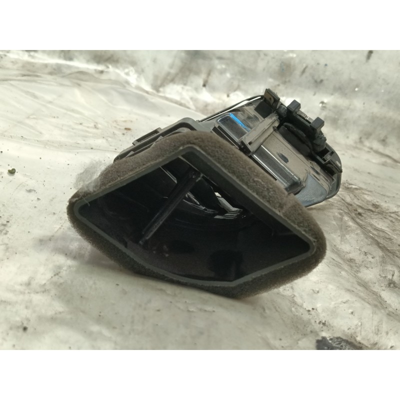 Recambio de rejilla aireadora para hyundai ix35 classic 2wd referencia OEM IAM  974802S900 