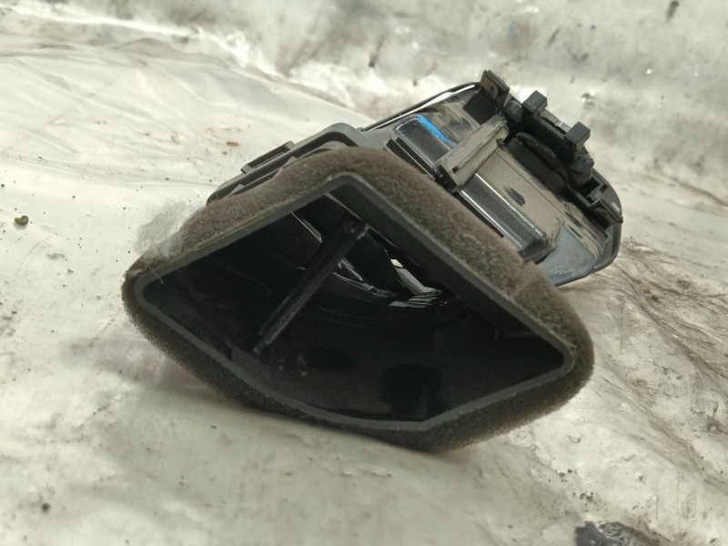 Recambio de rejilla aireadora para hyundai ix35 classic 2wd referencia OEM IAM  974802S900 