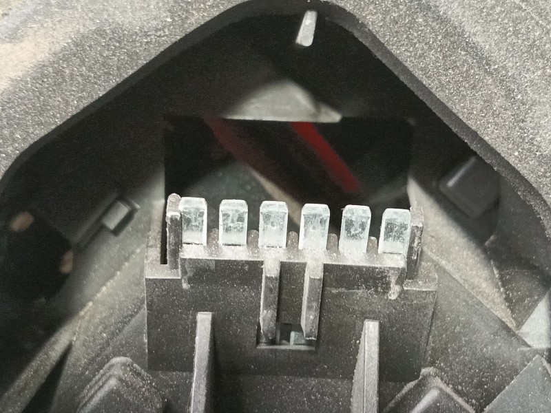 Recambio de piloto trasero derecho para opel corsa d cosmo referencia OEM IAM   