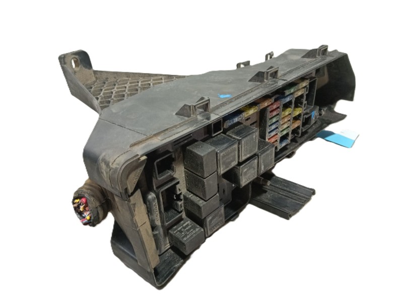 Recambio de caja reles / fusibles para volvo s80 berlina d5 referencia OEM IAM  9494210 