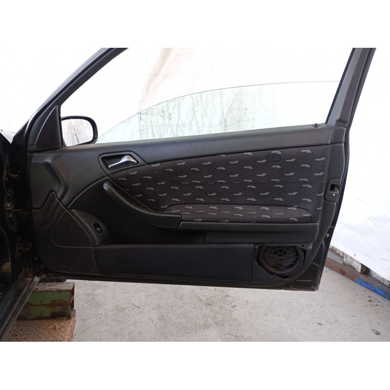 Recambio de guarnecido puerta delantera derecha para mercedes-benz clase c coupé (cl203) c 220 cdi (203.706) referencia OEM IAM 