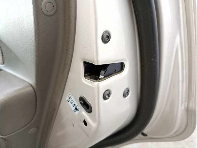 Recambio de cerradura puerta trasera derecha para hyundai tucson (jm) 2.0 crdi referencia OEM IAM   