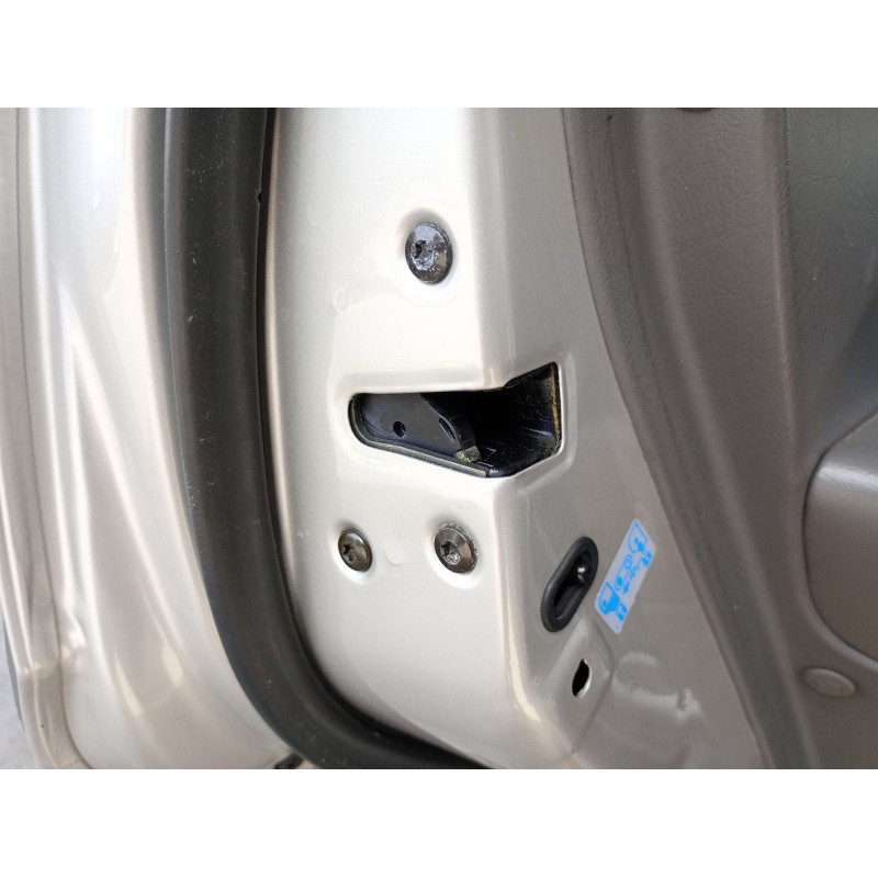 Recambio de cerradura puerta trasera izquierda para hyundai tucson (jm) 2.0 crdi referencia OEM IAM   