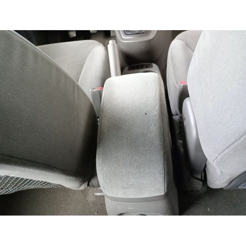 Recambio de apoyabrazos central para hyundai tucson (jm) 2.0 crdi referencia OEM IAM   