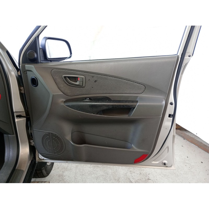 Recambio de guarnecido puerta delantera derecha para hyundai tucson (jm) 2.0 crdi referencia OEM IAM   