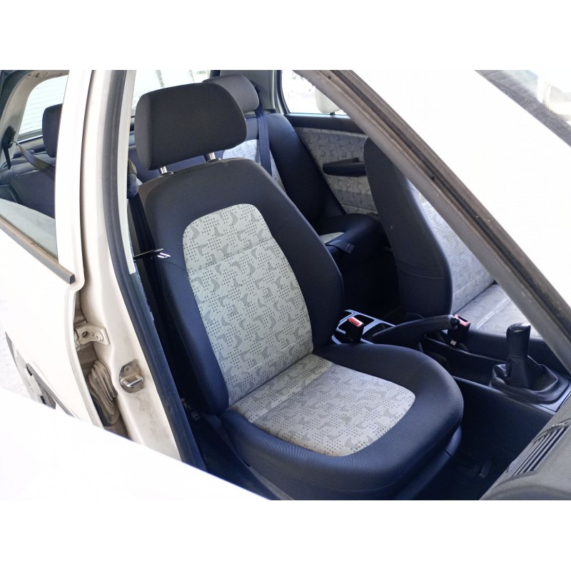 Recambio de asiento delantero derecho para skoda fabia i (6y2) 1.4 referencia OEM IAM   