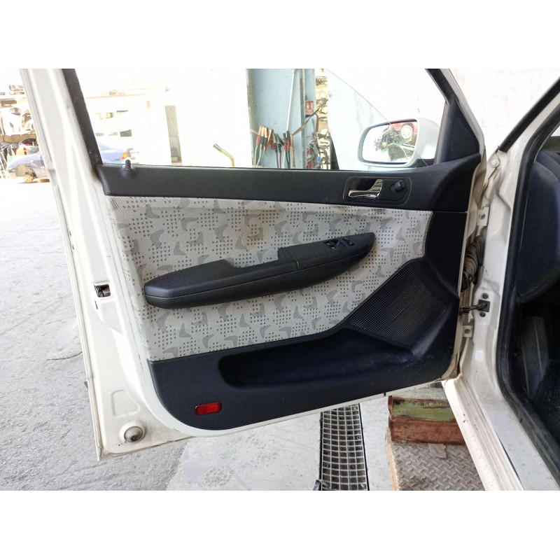 Recambio de guarnecido puerta delantera izquierda para skoda fabia i (6y2) 1.4 referencia OEM IAM   