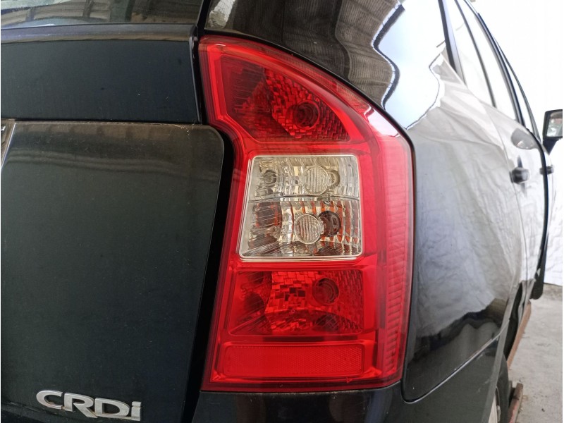 Recambio de piloto trasero derecho para kia carens iii monospace (un) 2.0 crdi 140 referencia OEM IAM   