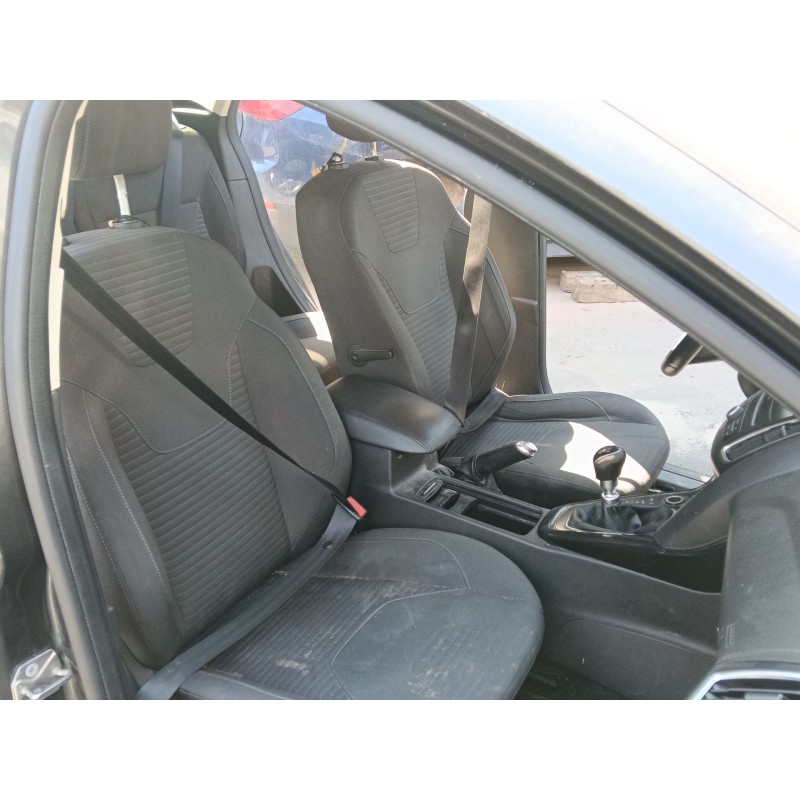 Recambio de cinturon seguridad delantero derecho para ford focus iii 1.0 ecoboost referencia OEM IAM 1839761  