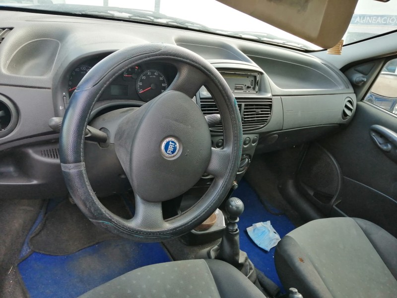 fiat punto (188_) del año 2006