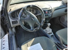 nissan almera ii hatchback (n16) del año 2001 2