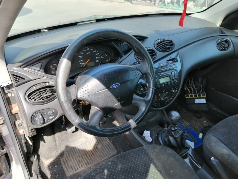 ford focus i sedán (dfw) del año 2002