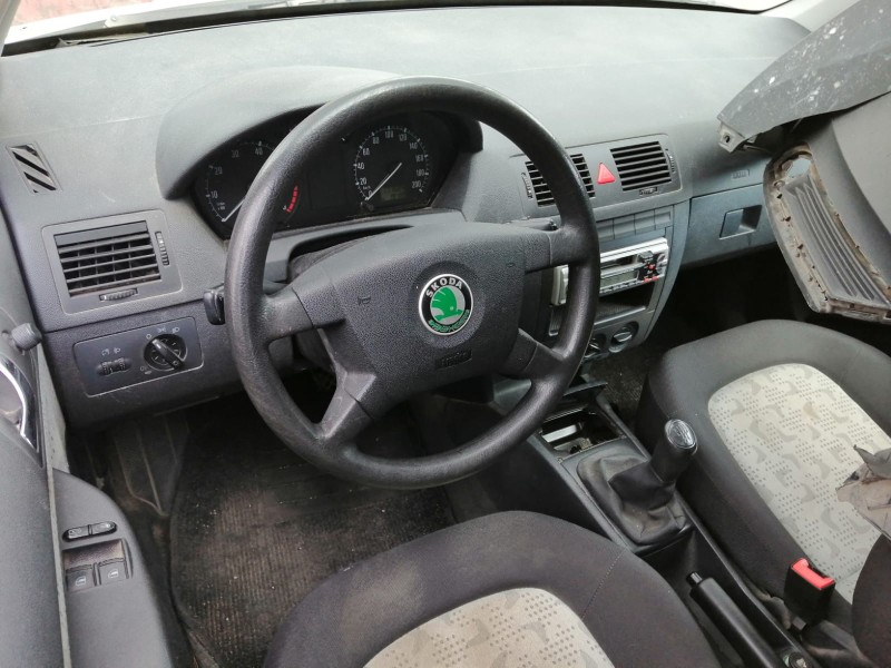 skoda fabia i (6y2) del año 2003