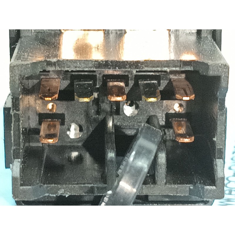 Recambio de mando elevalunas delantero derecho para kia picanto iii (ja) 1.0 referencia OEM IAM   