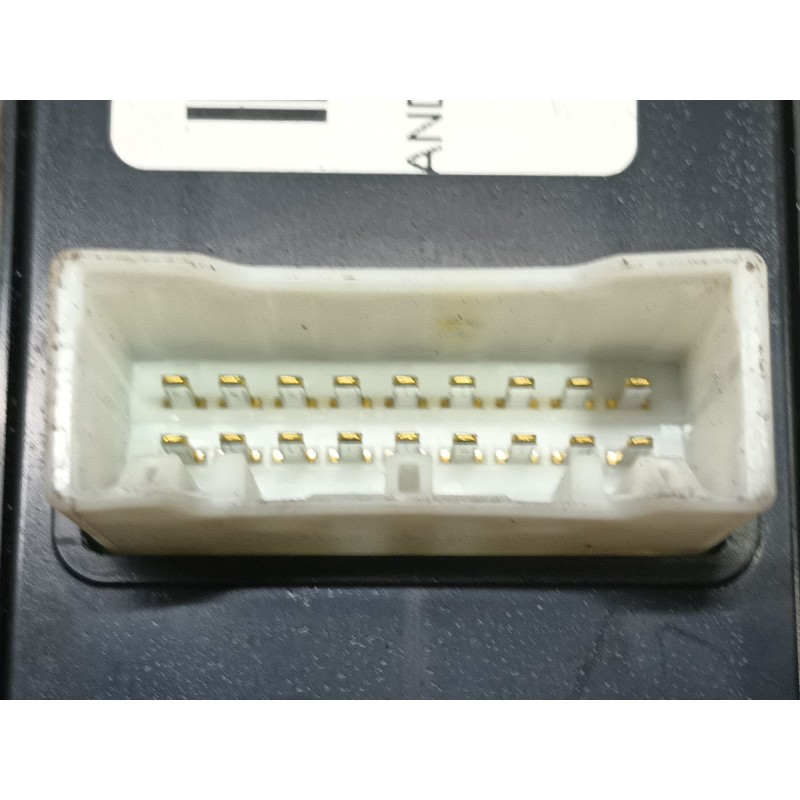 Recambio de mando elevalunas delantero izquierdo para kia picanto iii (ja) 1.0 referencia OEM IAM   