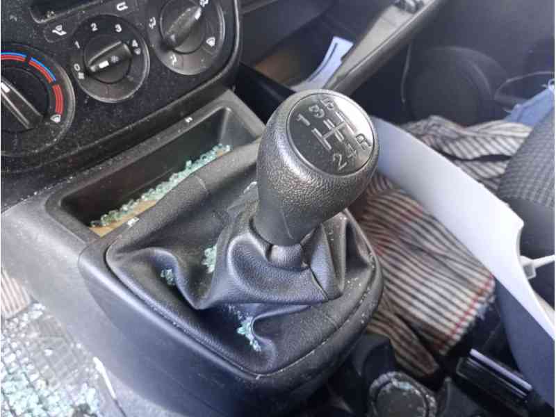 Recambio de pomo palanca cambio para citroën nemo monospace 1.3 hdi 75 referencia OEM IAM   