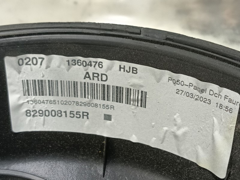 Recambio de guarnecido puerta trasera derecha para renault captur ii referencia OEM IAM 829008155R 2237268X 