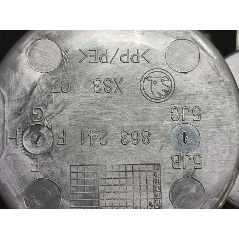 Recambio de consola central para skoda rapid spaceback (nh1) 1.6 tdi referencia OEM IAM   