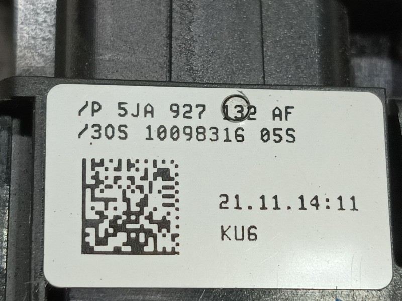 Recambio de mando multifuncion para skoda rapid spaceback (nh1) 1.6 tdi referencia OEM IAM  5JA927132AF 