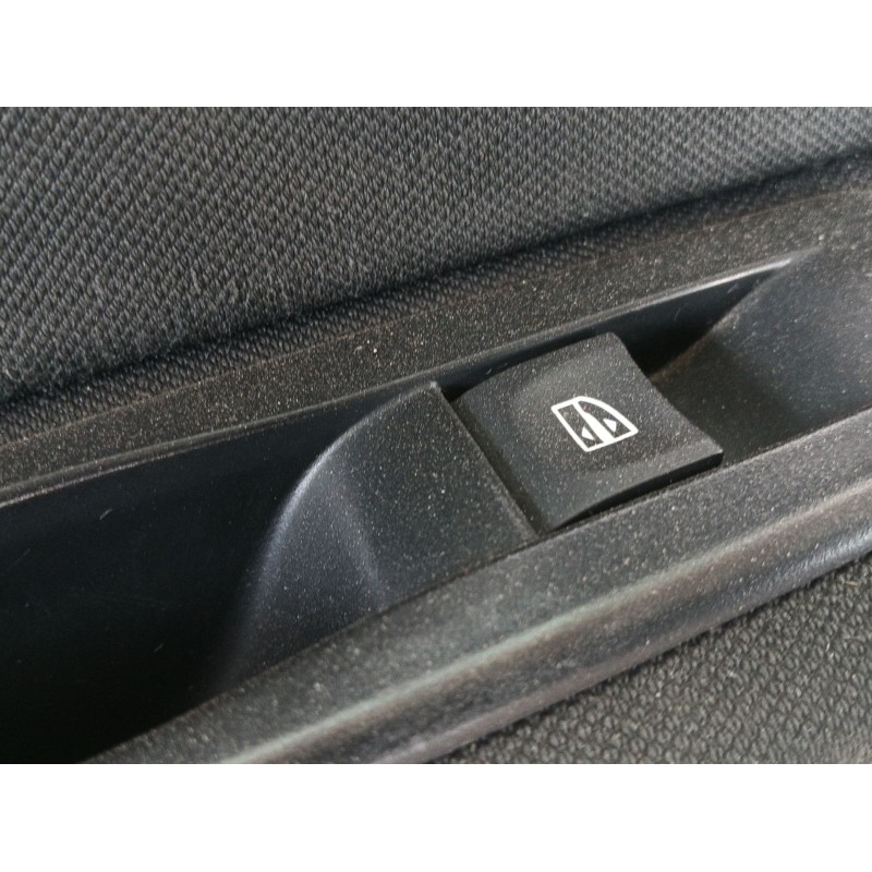 Recambio de puerta trasera izquierda para renault megane iii berlina 5 p authentique referencia OEM IAM COMPLETA  
