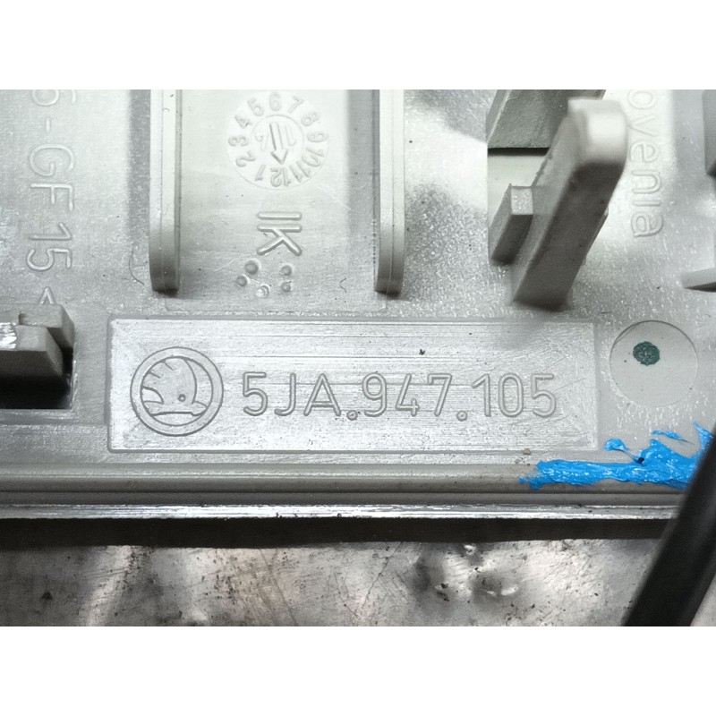 Recambio de luz interior para skoda rapid spaceback (nh1) 1.6 tdi referencia OEM IAM   