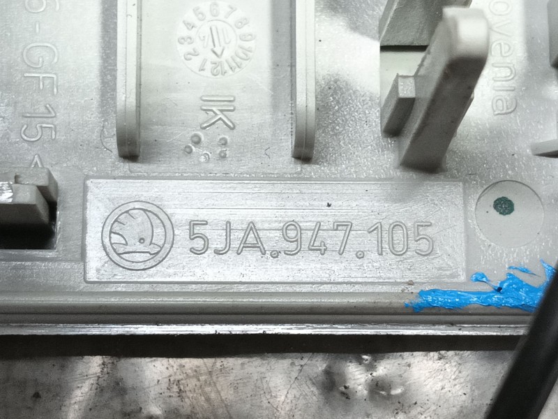 Recambio de luz interior para skoda rapid spaceback (nh1) 1.6 tdi referencia OEM IAM   