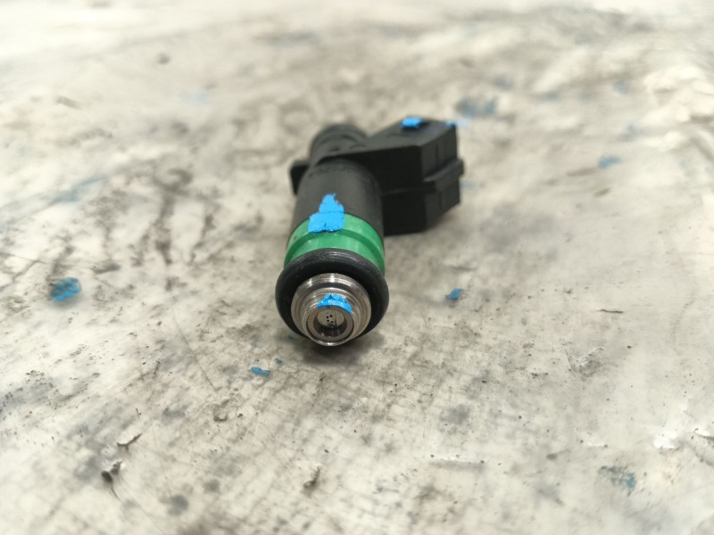 Recambio de inyector para mercedes-benz clase s (w221) berlina 600 (221.176) referencia OEM IAM  2750780249 