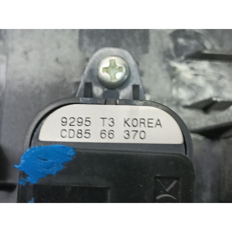 Recambio de mando elevalunas delantero derecho para mazda 5 (cr19) 2.0 cd (cr19) referencia OEM IAM  CD8566370 